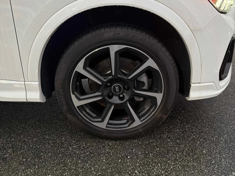 Audi Q3 * Technik * CARFAX * БЕЗ ПЪРВОНАЧАЛНА ВНОСКА, снимка 7 - Автомобили и джипове - 53142023