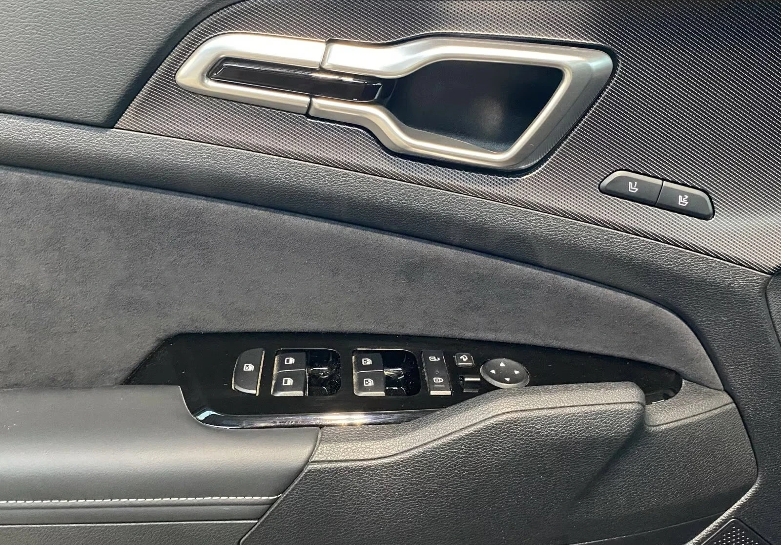 Kia Sportage 1.6PHEV/265HP/GT-LINE/4X4/PANO/360/DIGITAL/964v | Mobile.bg � ����������� 12