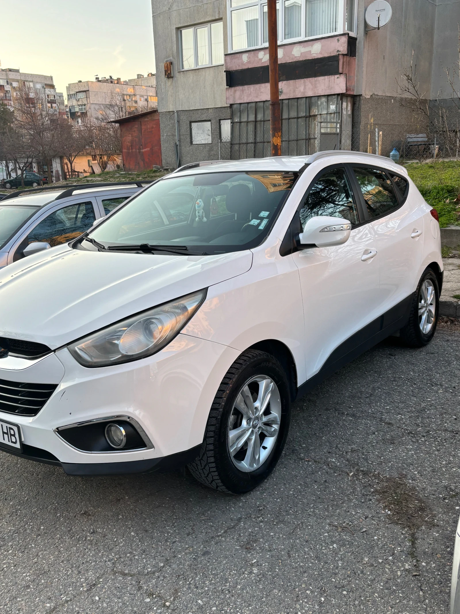 Hyundai IX35 1.7 - изображение 2