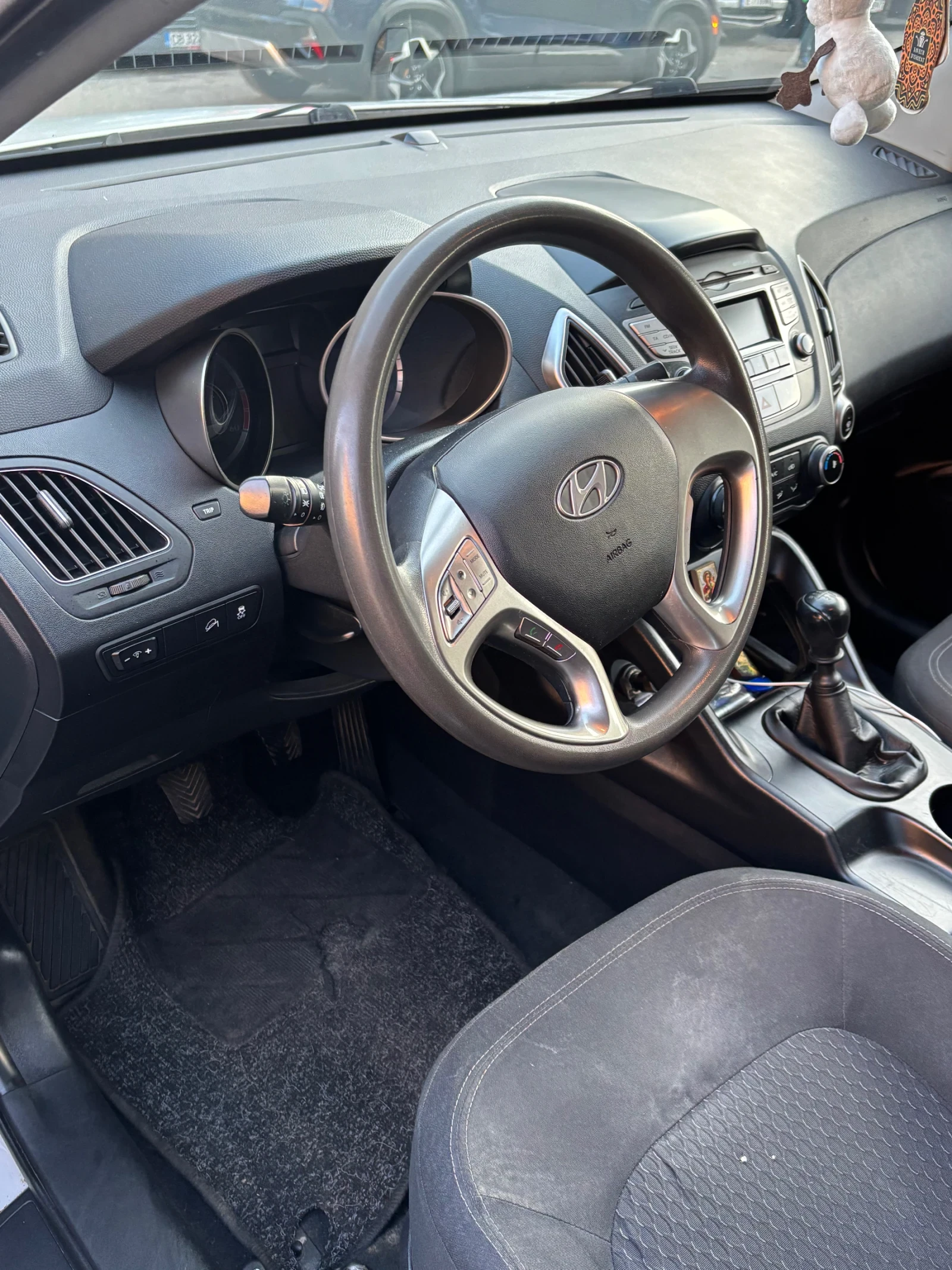 Hyundai IX35 1.7 - изображение 7