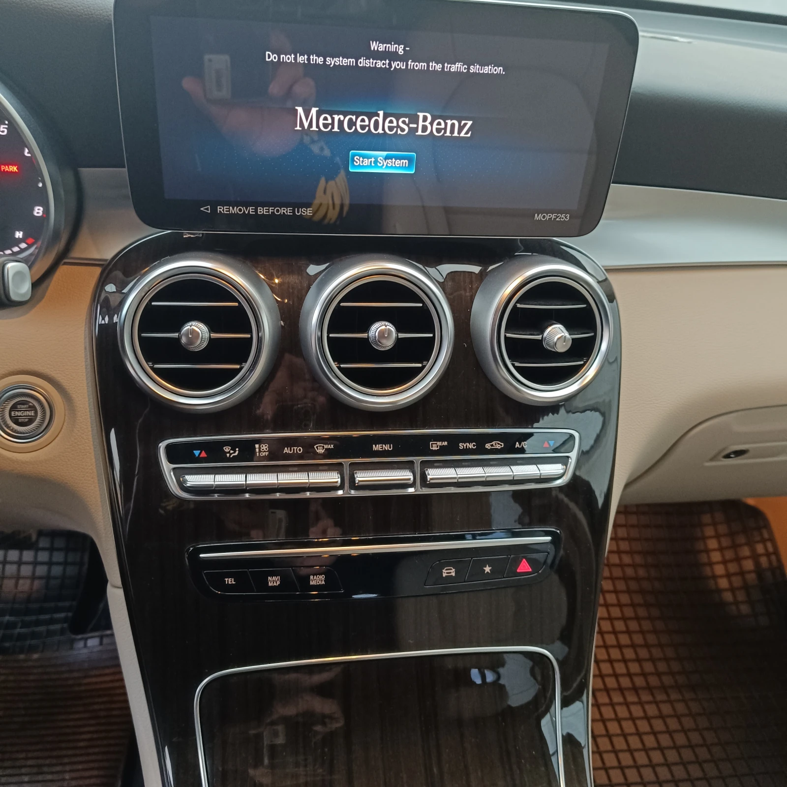 Mercedes-Benz GLC 300 2.0, снимка 4 - Автомобили и джипове - 54405347