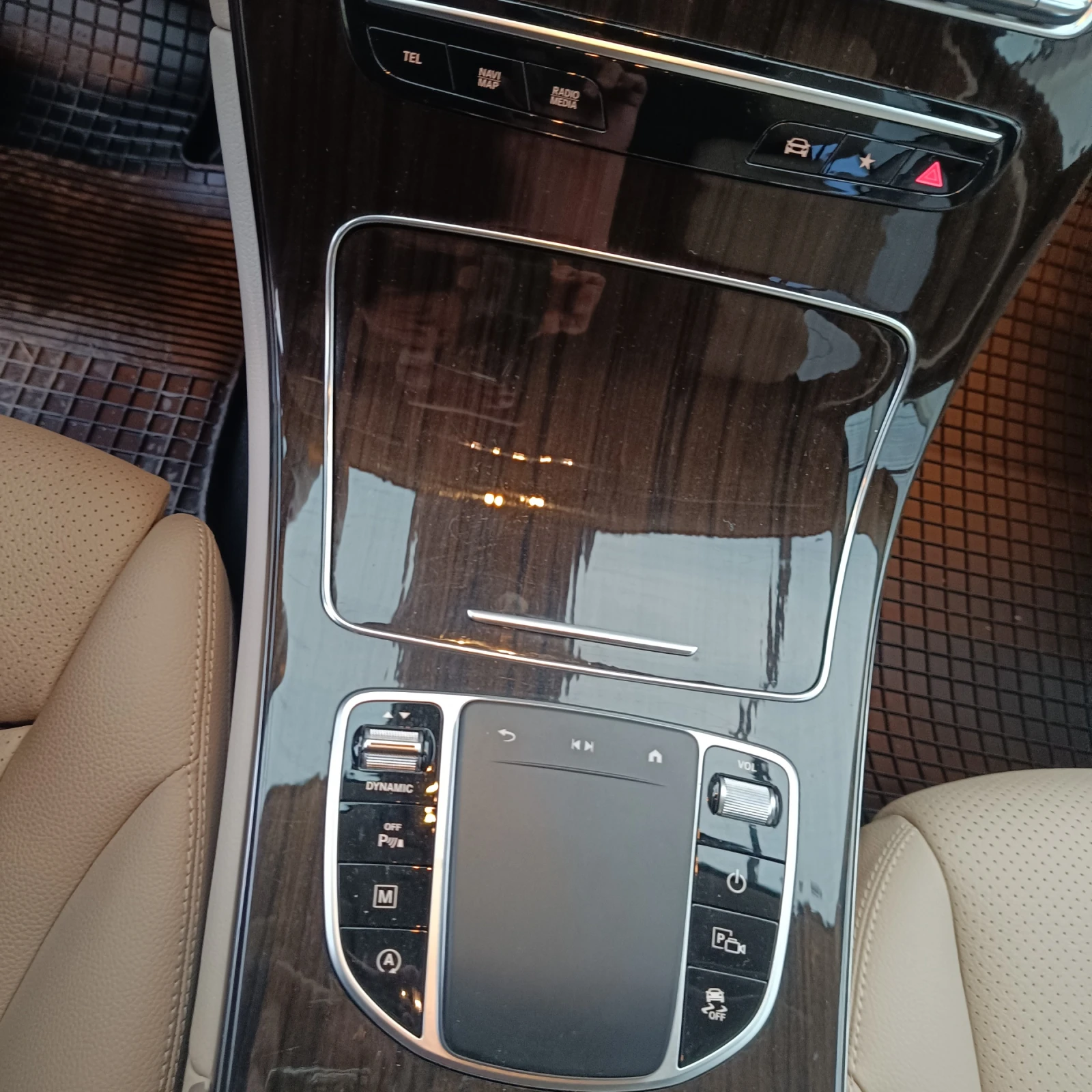 Mercedes-Benz GLC 300 2.0, снимка 5 - Автомобили и джипове - 54405347