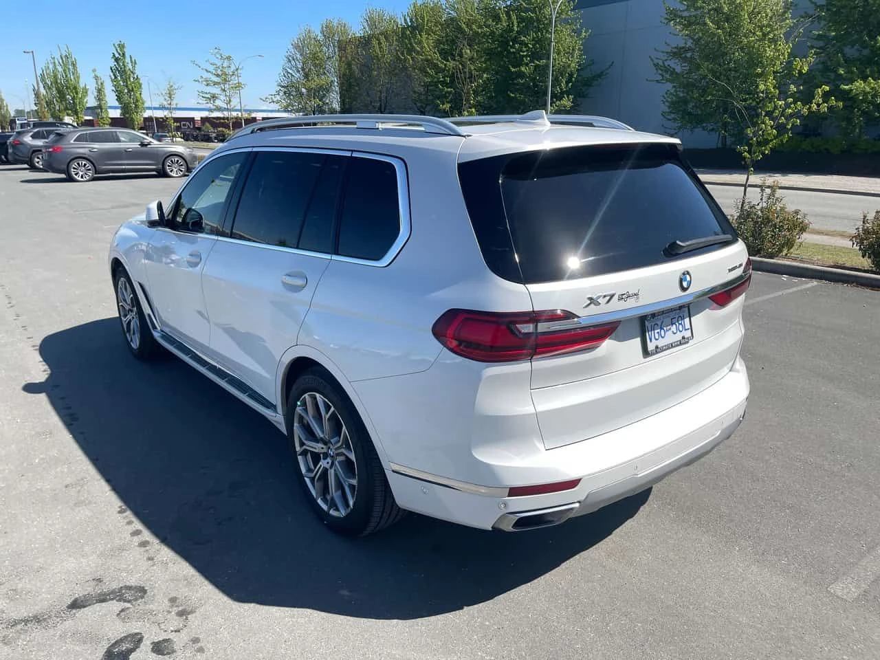 BMW X7 xDrive40i/ОБДУХВАНЕ/ПАНОРАМА/HARMAN KARDON/360, снимка 6 - Автомобили и джипове - 54512720