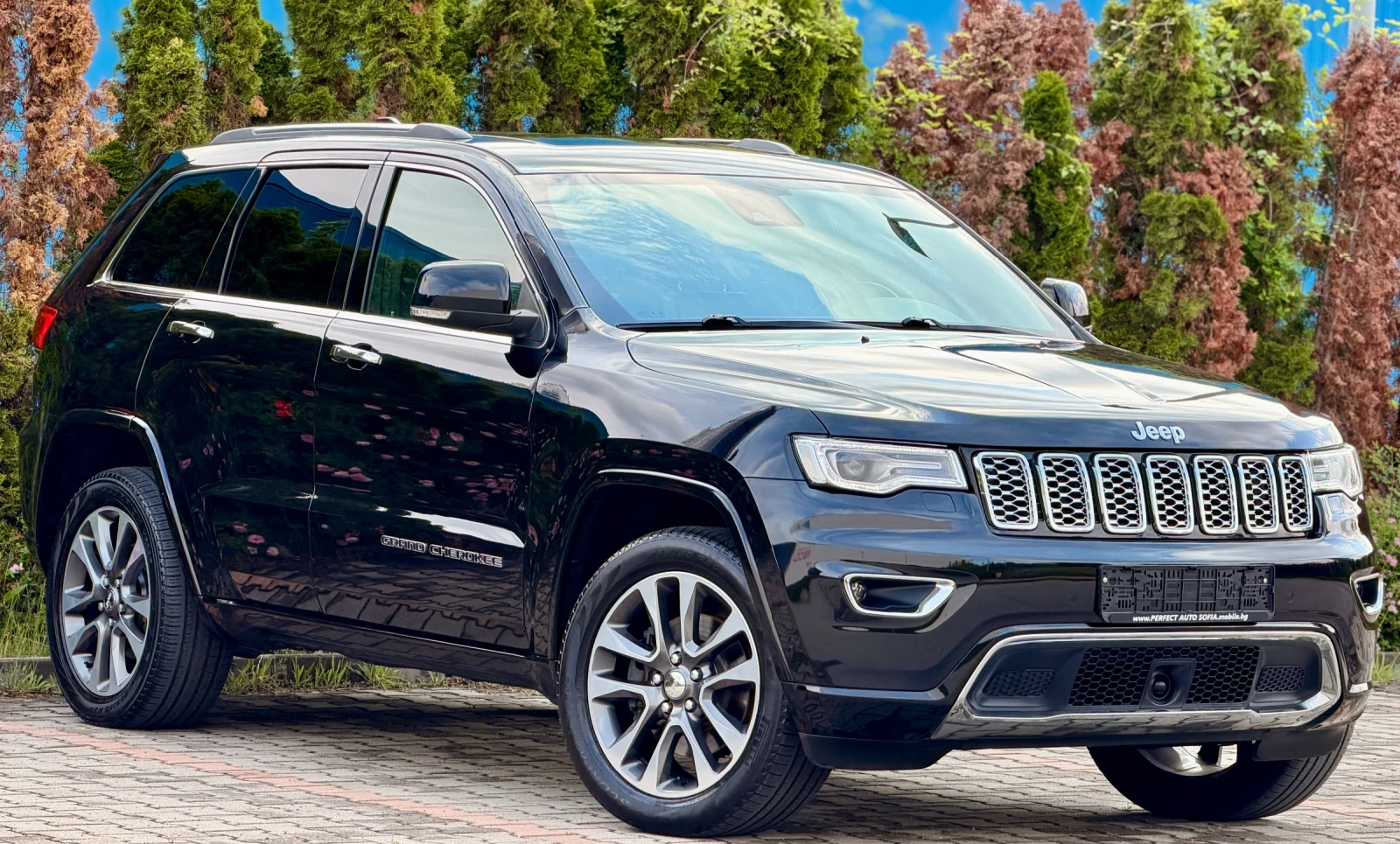 Jeep Grand cherokee Facelift-OVERLAND-KAYLESS-ДИСТРОНИК-ПАНОРАМА-186КМ, снимка 6 - Автомобили и джипове - 54839516