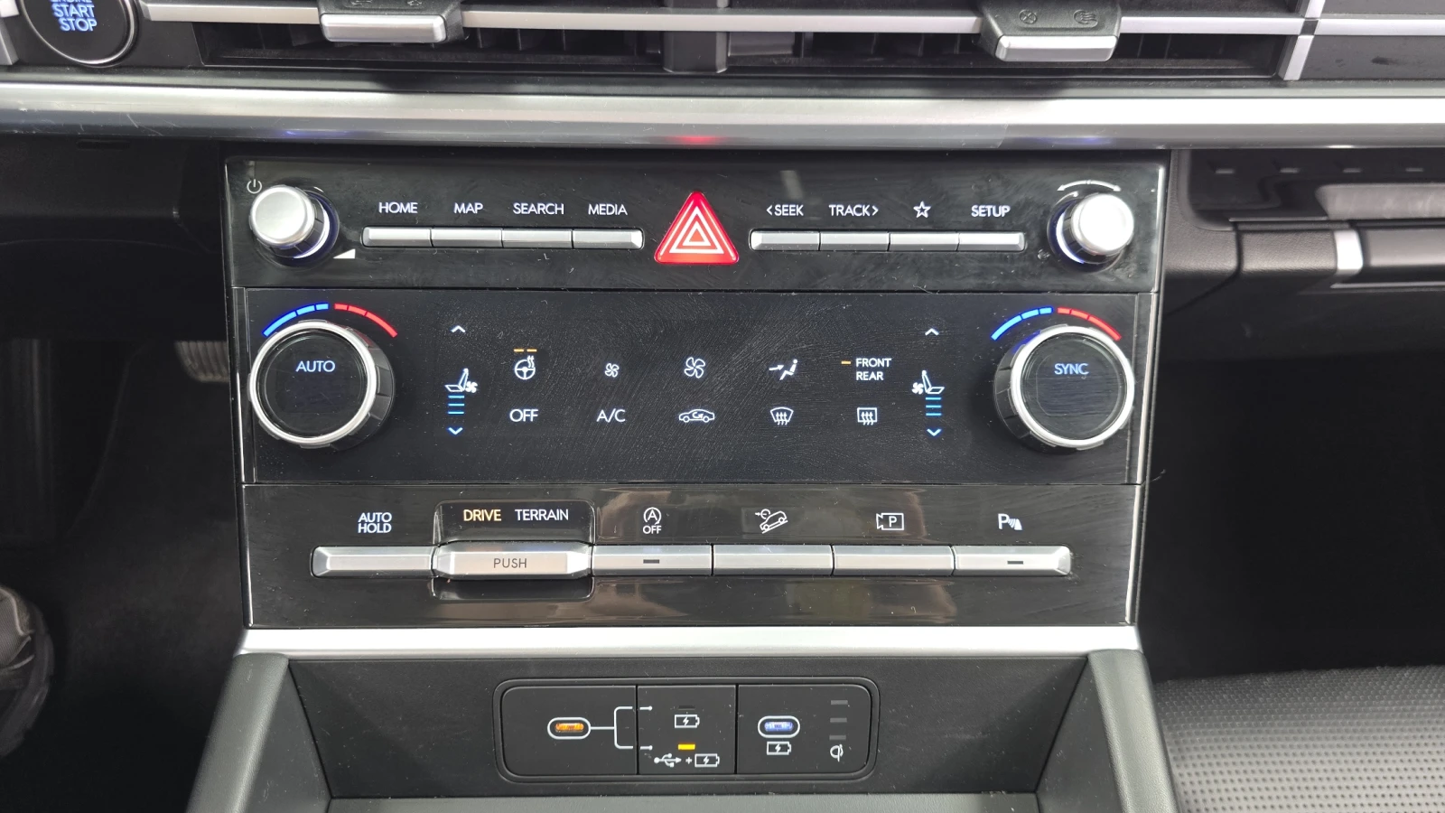 Hyundai Santa fe 2023* EXCLUSIVE* 7PASS* DIS* ОБДУХ* PANO* КРАЙНА Ц, снимка 13 - Автомобили и джипове - 55042386
