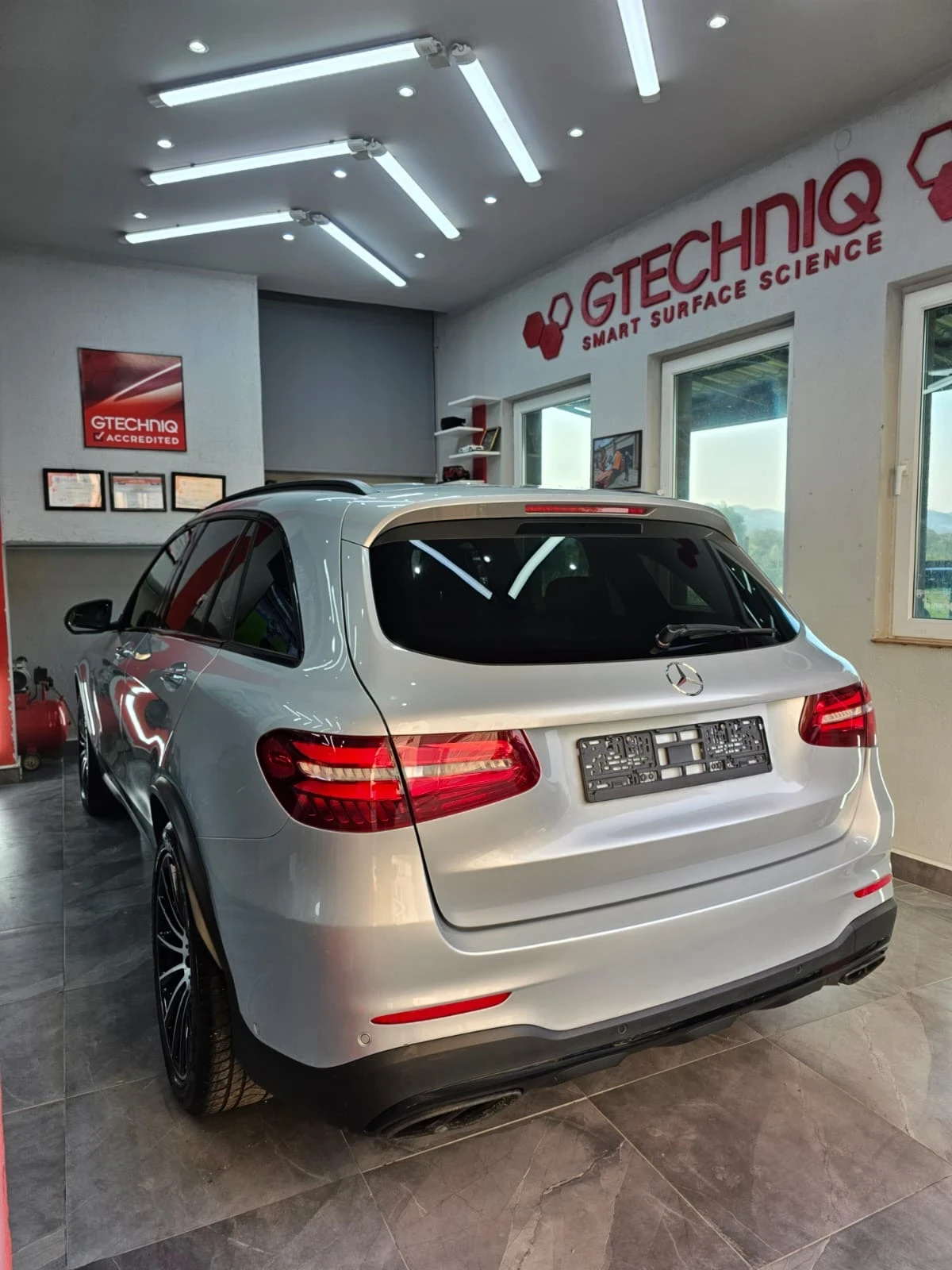 Mercedes-Benz GLC 43 AMG 4Matic+ Distronic+ Burmester+ Memory+ Panorama, снимка 6 - Автомобили и джипове - 55437043
