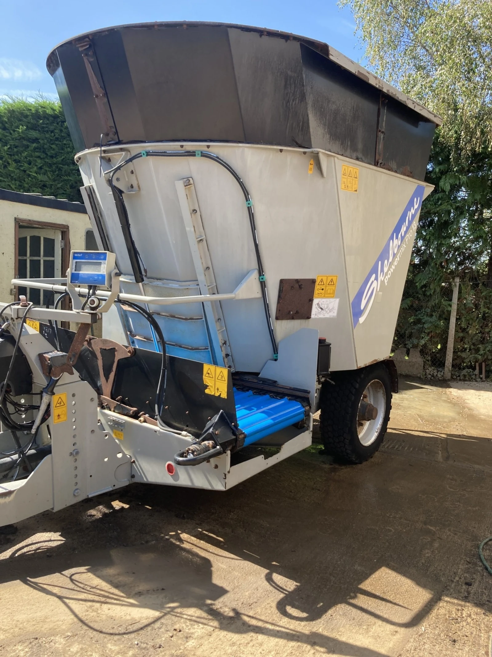     Shelbourne Reynolds PRO MIX 13 | Mobile.bg   1