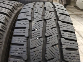 Гуми Зимни 215/65R16, снимка 1 - Гуми и джанти - 44273232