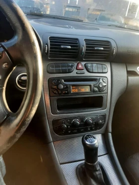 Mercedes-Benz C 200, снимка 6