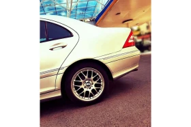 Mercedes-Benz C 200, снимка 1