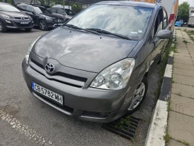 Обява за продажба на Toyota Corolla verso 2.2 верига ~4 999 лв. - изображение 1