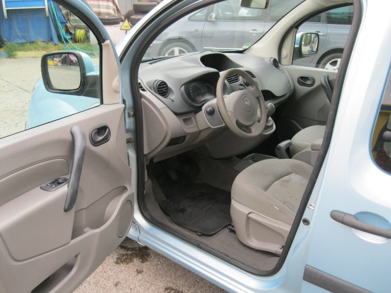 Renault Kangoo Happy Family, снимка 16 - Автомобили и джипове - 47460595