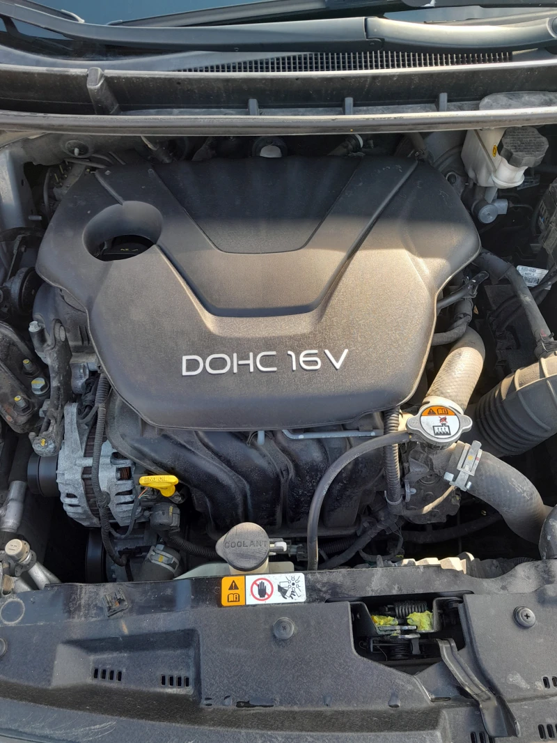 Hyundai I30 1.6 DOHC-120к.с., снимка 13 - Автомобили и джипове - 47582286