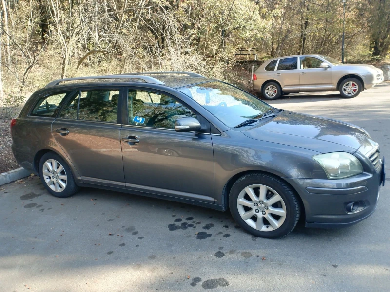 Toyota Avensis, снимка 4 - Автомобили и джипове - 48990191