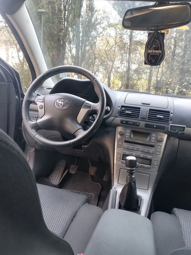 Toyota Avensis, снимка 12 - Автомобили и джипове - 48990191