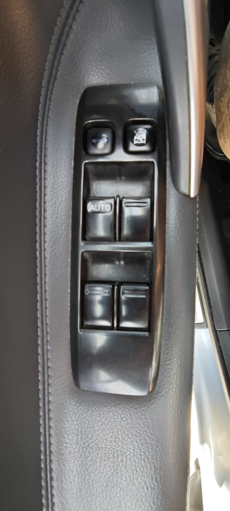 Nissan Primera, снимка 8 - Автомобили и джипове - 52180052