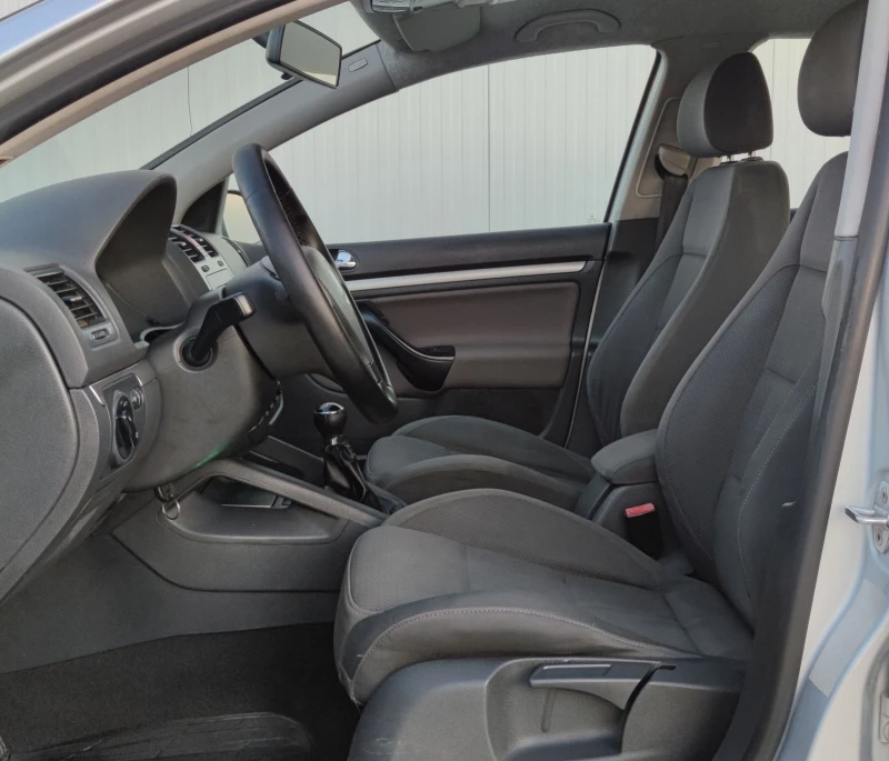 VW Golf 2.0TDI* 140к.с* NAVI* , снимка 9 - Автомобили и джипове - 51416895