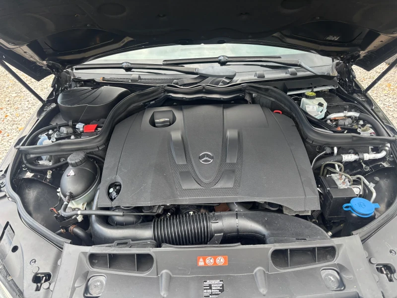 Mercedes-Benz C 220 Avantgarde, снимка 15 - Автомобили и джипове - 51486344