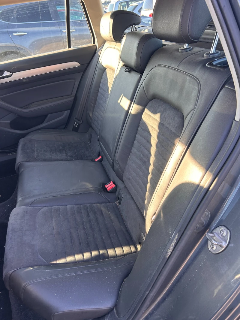 VW Passat 2.0TSI R-LINE 4MOTION/AVTOMAT/PANORAMA/KOJA EURO 6, снимка 10 - Автомобили и джипове - 52404421