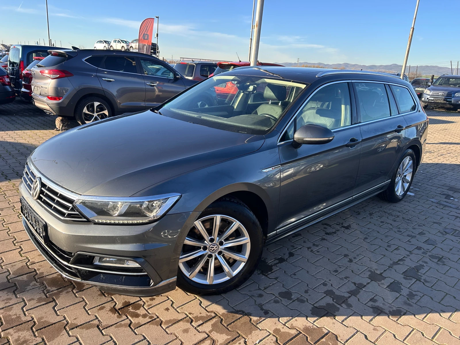 VW Passat 2.0TSI R-LINE 4MOTION/AVTOMAT/PANORAMA/KOJA EURO 6, снимка 1