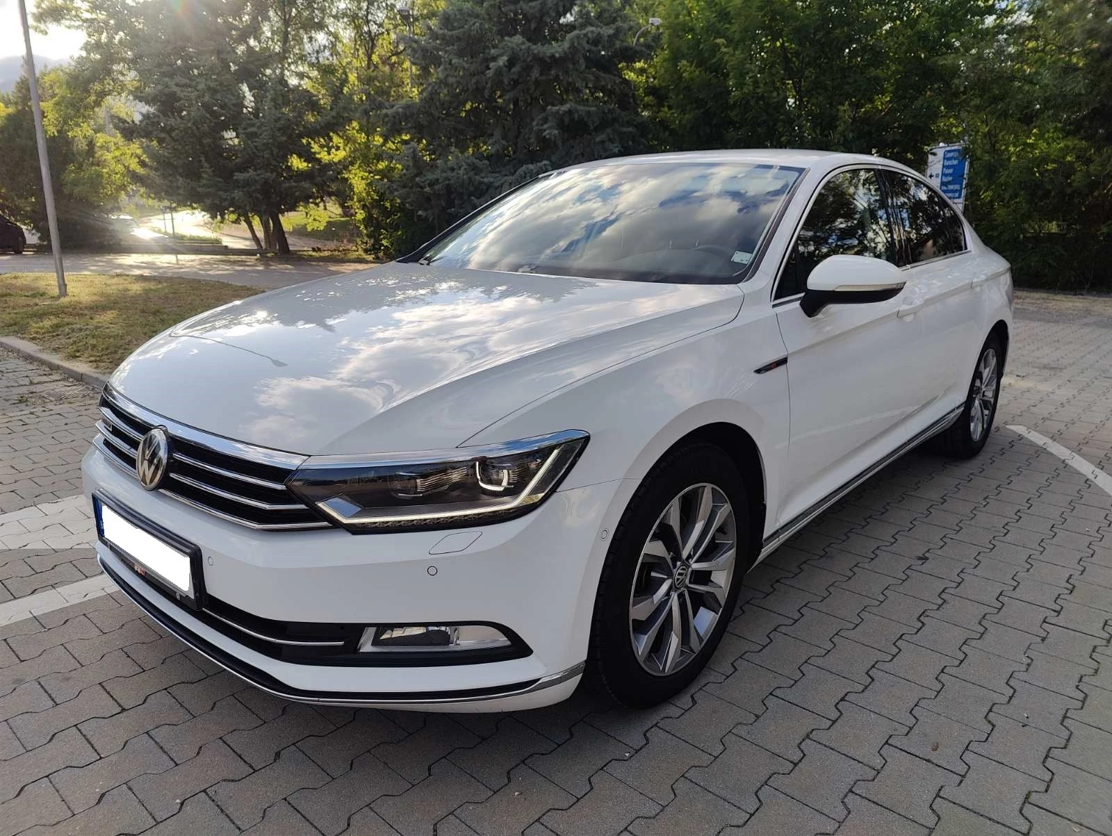 VW Passat Highline 2.0TDI SCR BMT 4MOTION - изображение 3