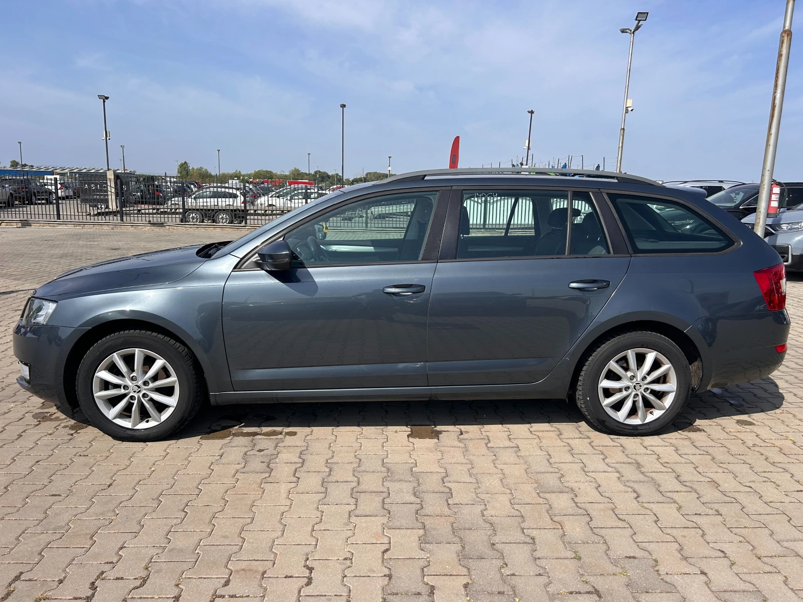 Skoda Octavia 1.2TSI NAVI EURO 5 ЛИЗИНГ - изображение 9