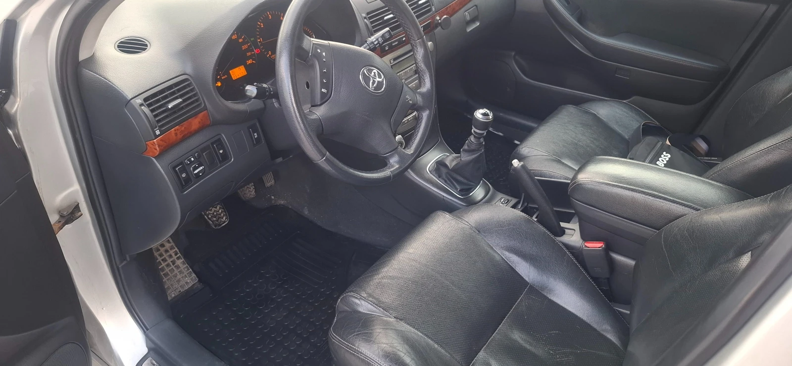 Toyota Avensis T25 2.2 d4d - изображение 8