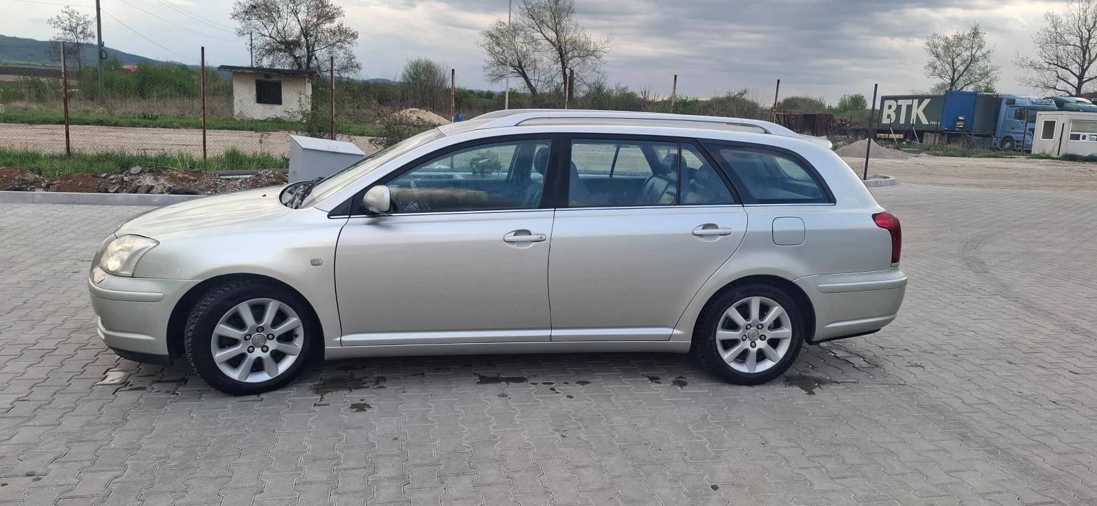 Toyota Avensis T25 2.2 d4d - изображение 4