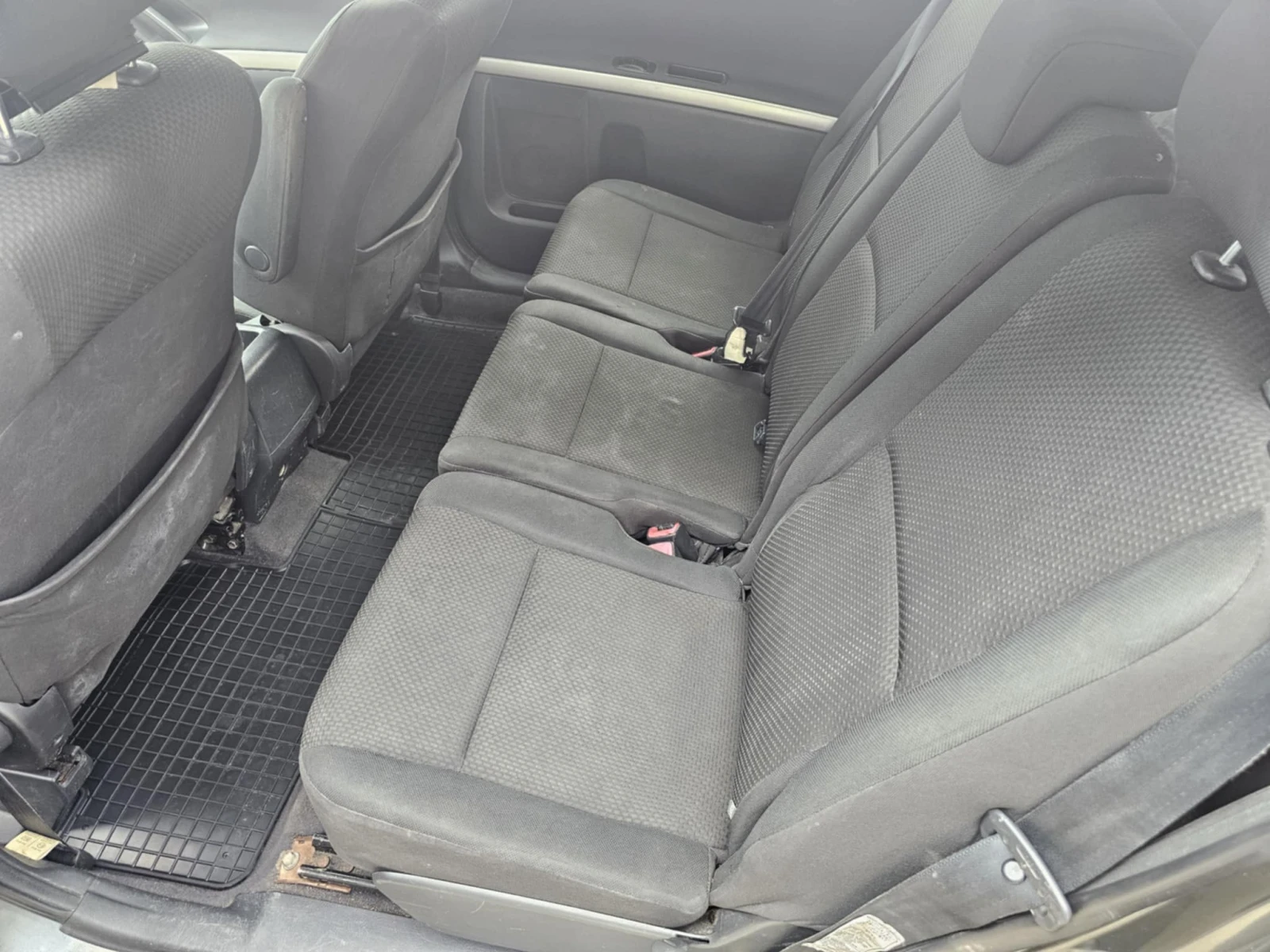 Toyota Corolla verso 2.2 верига - изображение 10