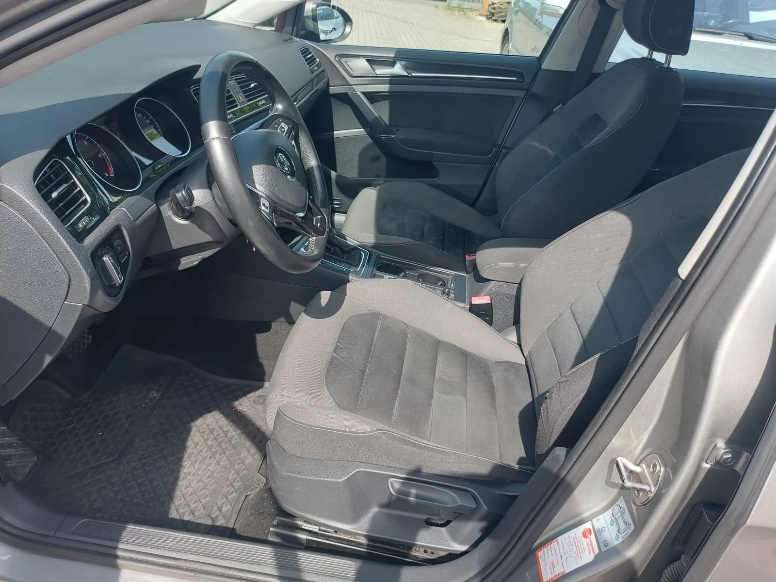 VW Golf 2.0TDI/АВТОМАТИК/НАВИГАЦИЯ/100%РЕАЛНИ КМ./ - изображение 10