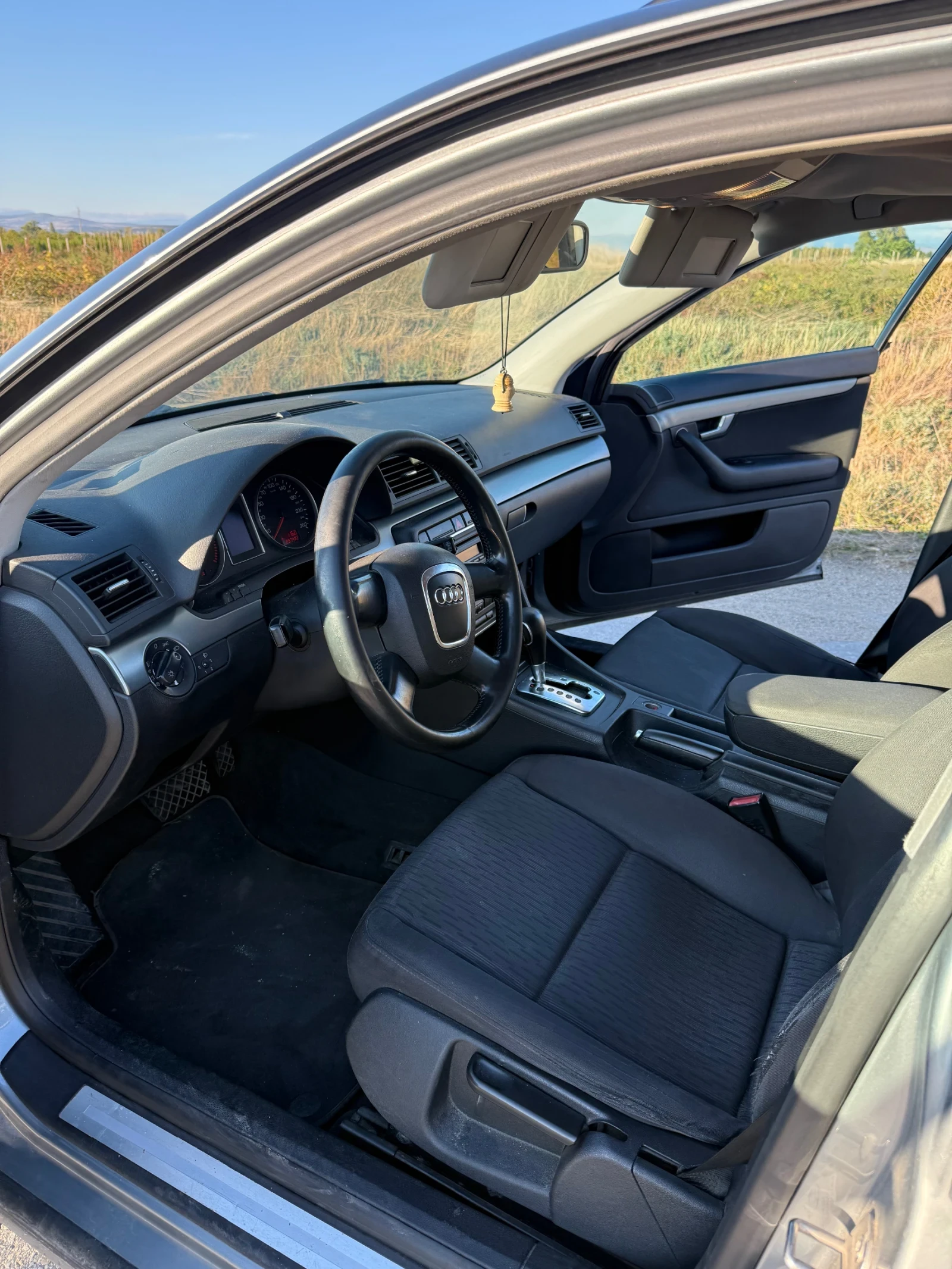 Audi A4 2.0TDI - изображение 7