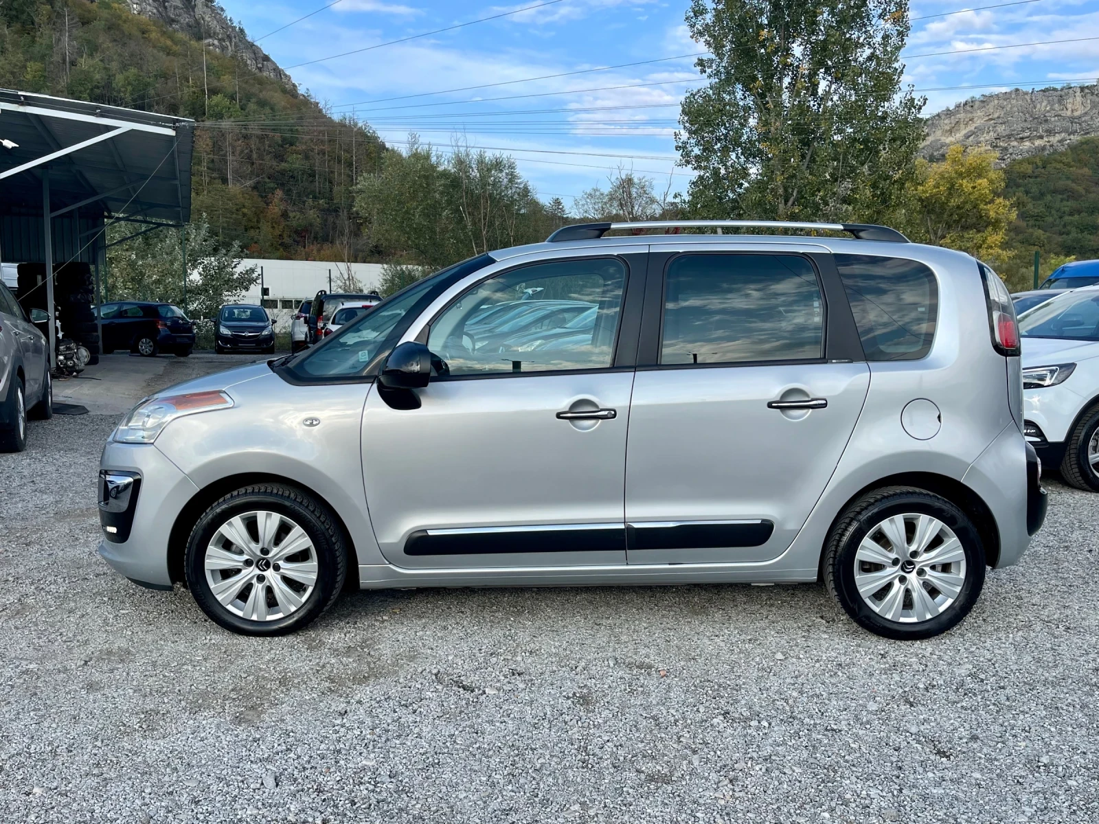 Citroen C3 Picasso 1.6BLUEHDI-EXCLUSIVE-LED-АВТОПИЛОТ - изображение 2