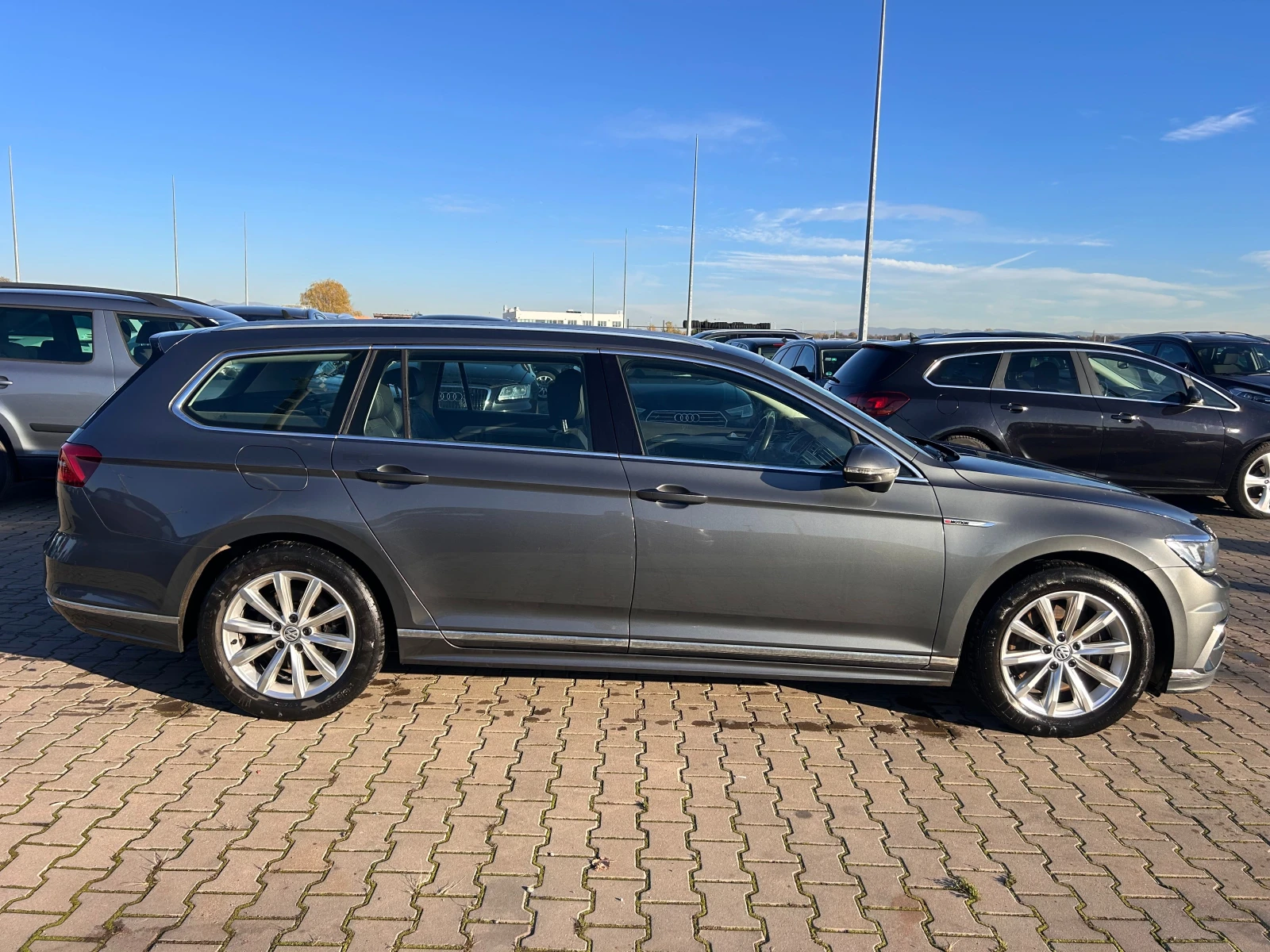 VW Passat 2.0TSI R-LINE 4MOTION/AVTOMAT/PANORAMA/KOJA EURO 6 - изображение 5