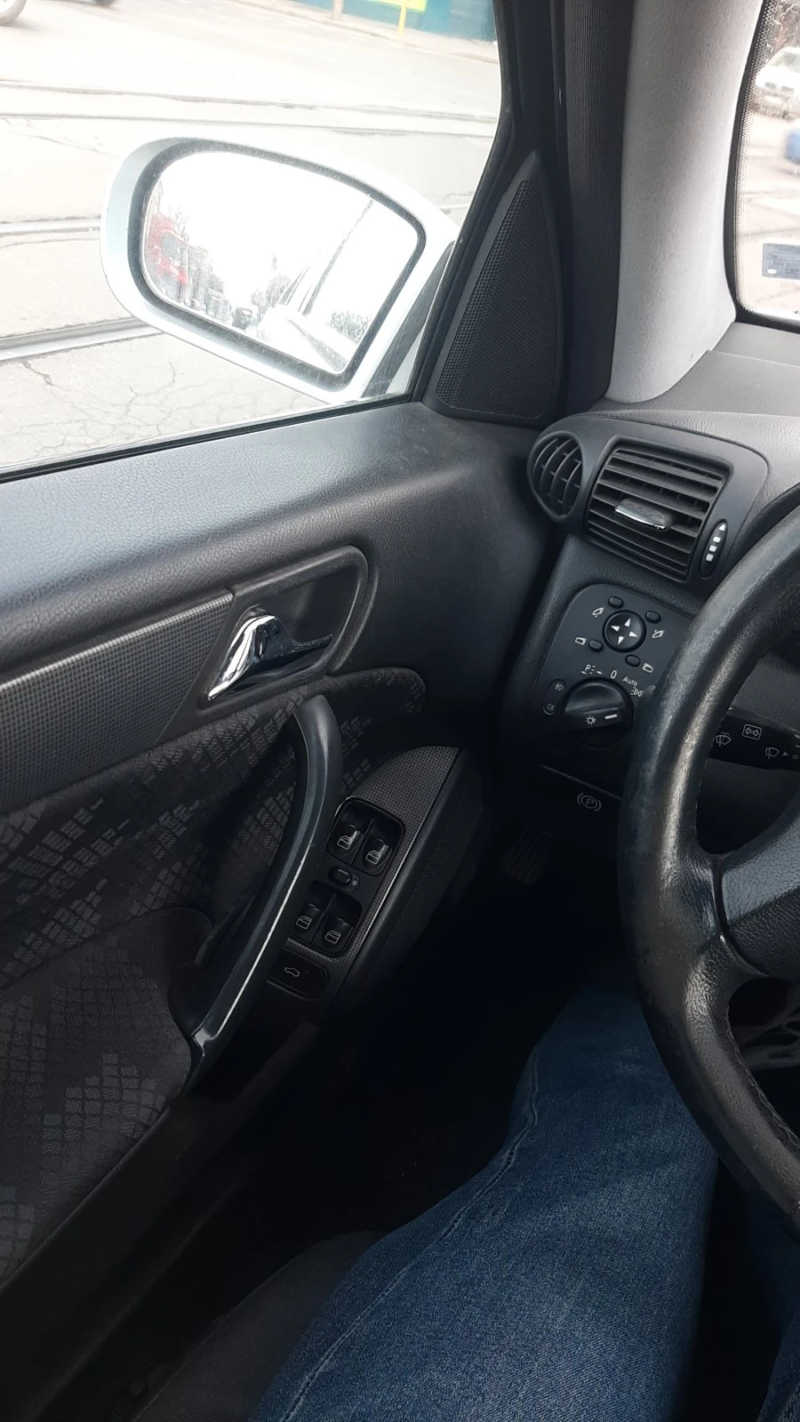 Mercedes-Benz C 200, снимка 5 - Автомобили и джипове - 53427853