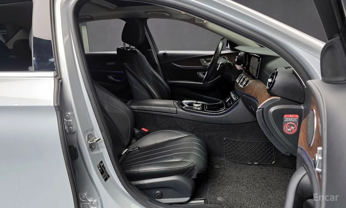 Mercedes-Benz E 220  - изображение 10