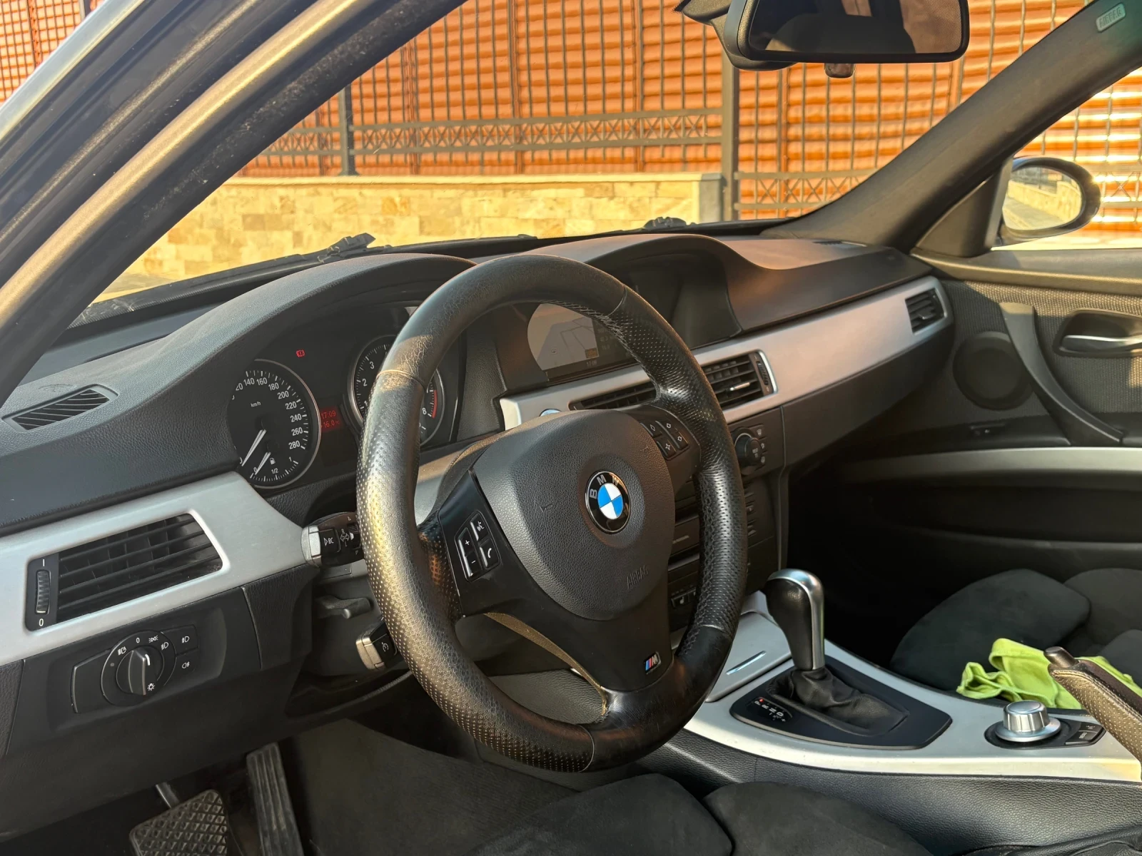 BMW 330 xDrive/keyless/m-tech, снимка 9 - Автомобили и джипове - 53747982