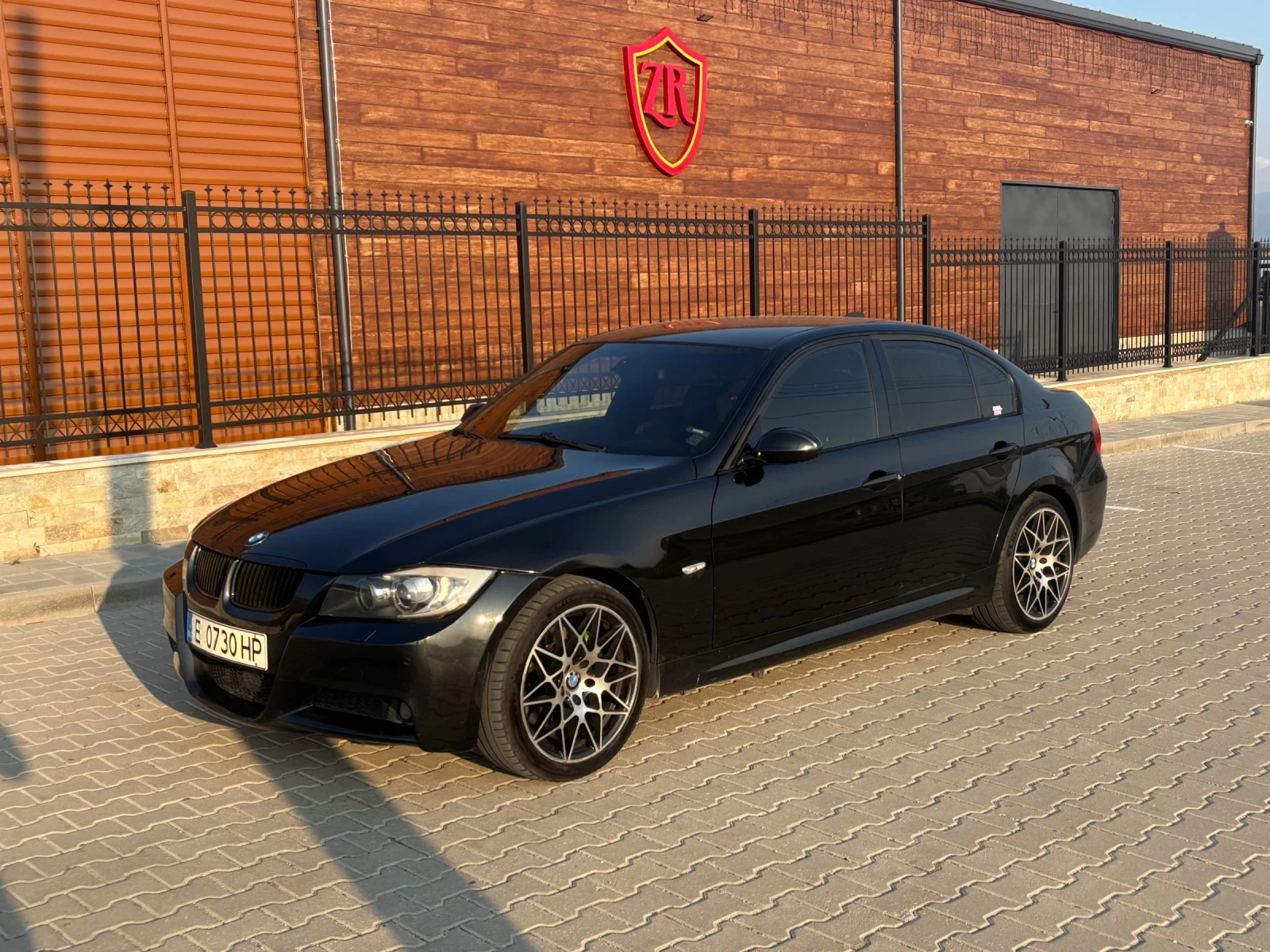 BMW 330 xDrive/keyless/m-tech, снимка 2 - Автомобили и джипове - 53747982