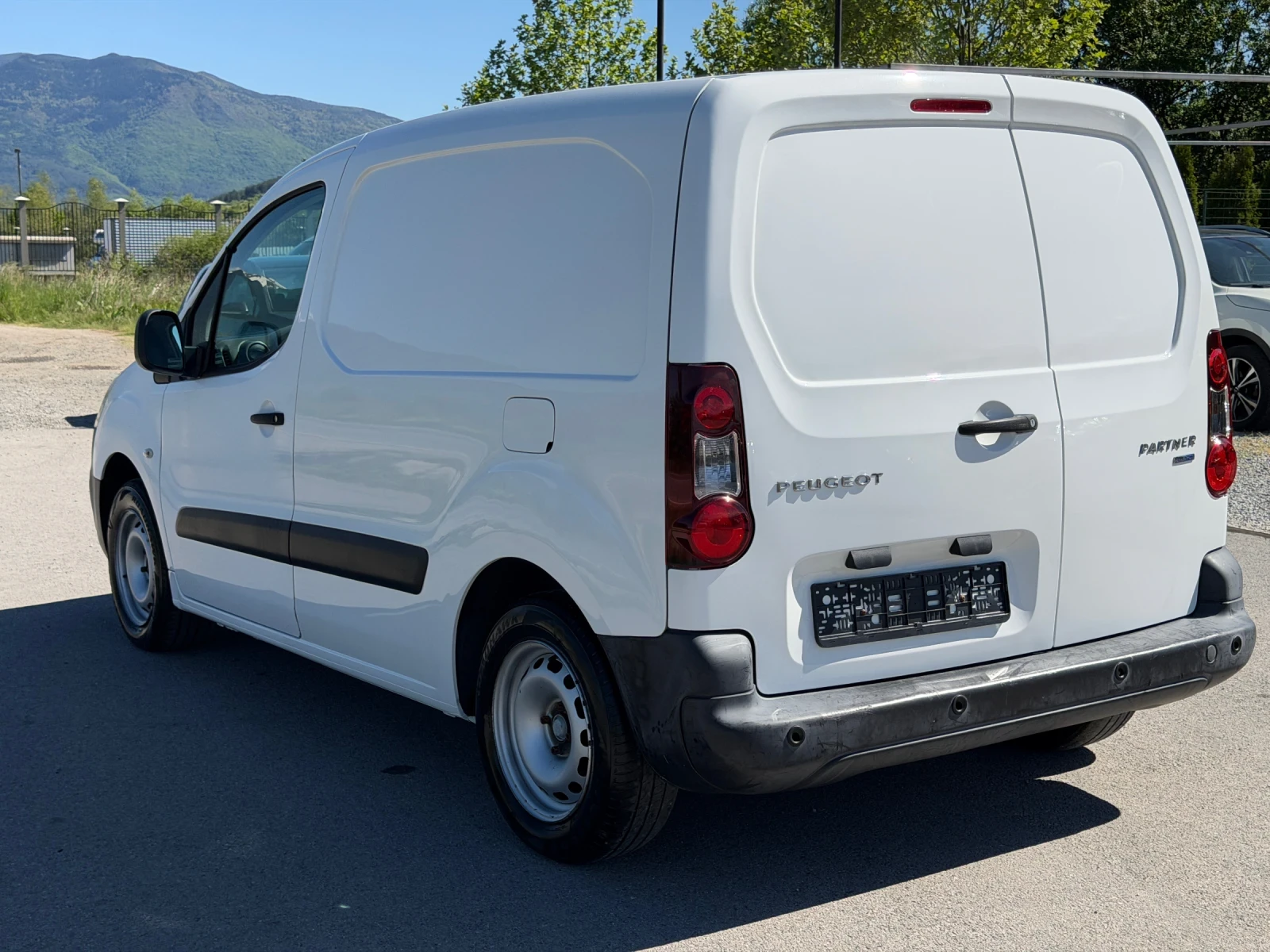 Peugeot Partner 1.6 HDI, снимка 4 - Автомобили и джипове - 54554383