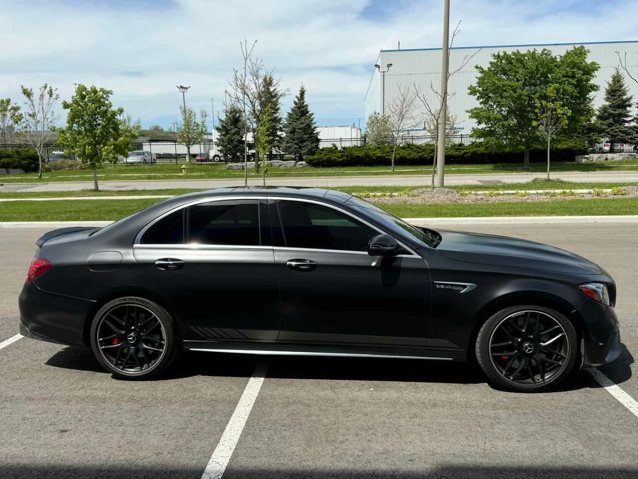 Mercedes-Benz E 63 AMG S / 360 / DIS /3D BURMESTER / HUD / АВТОКРЕДИТ , снимка 3 - Автомобили и джипове - 54639363