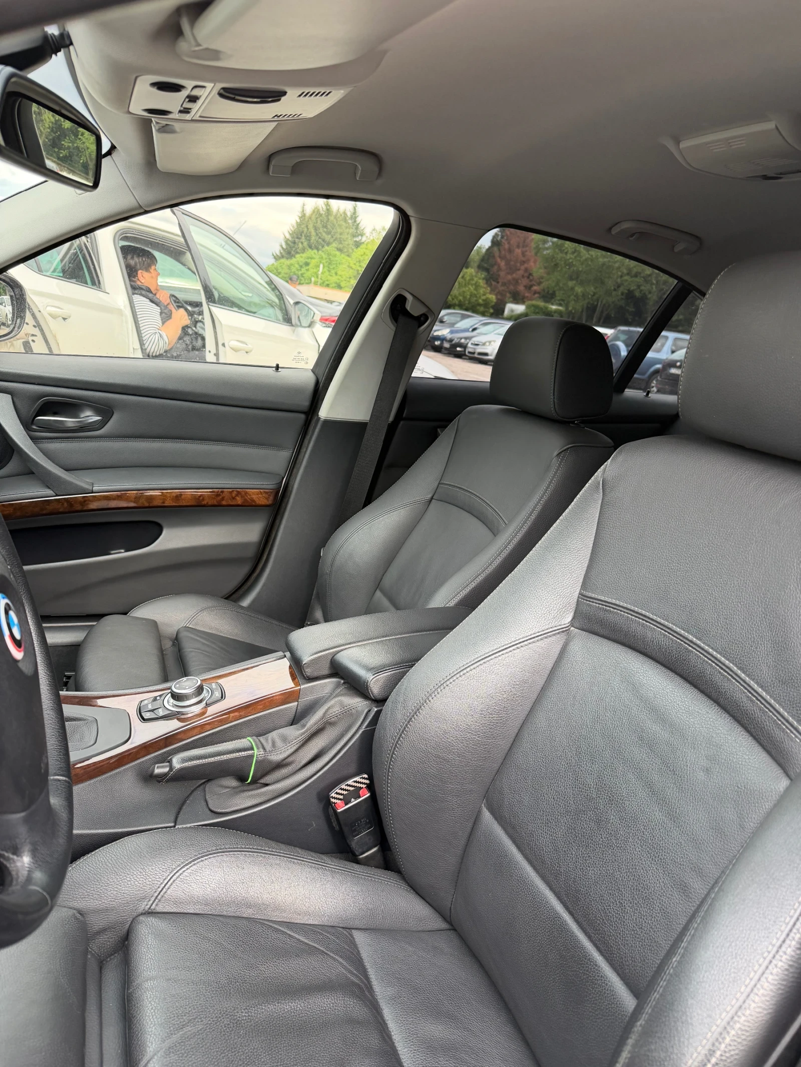 BMW 330, снимка 8 - Автомобили и джипове - 54656674