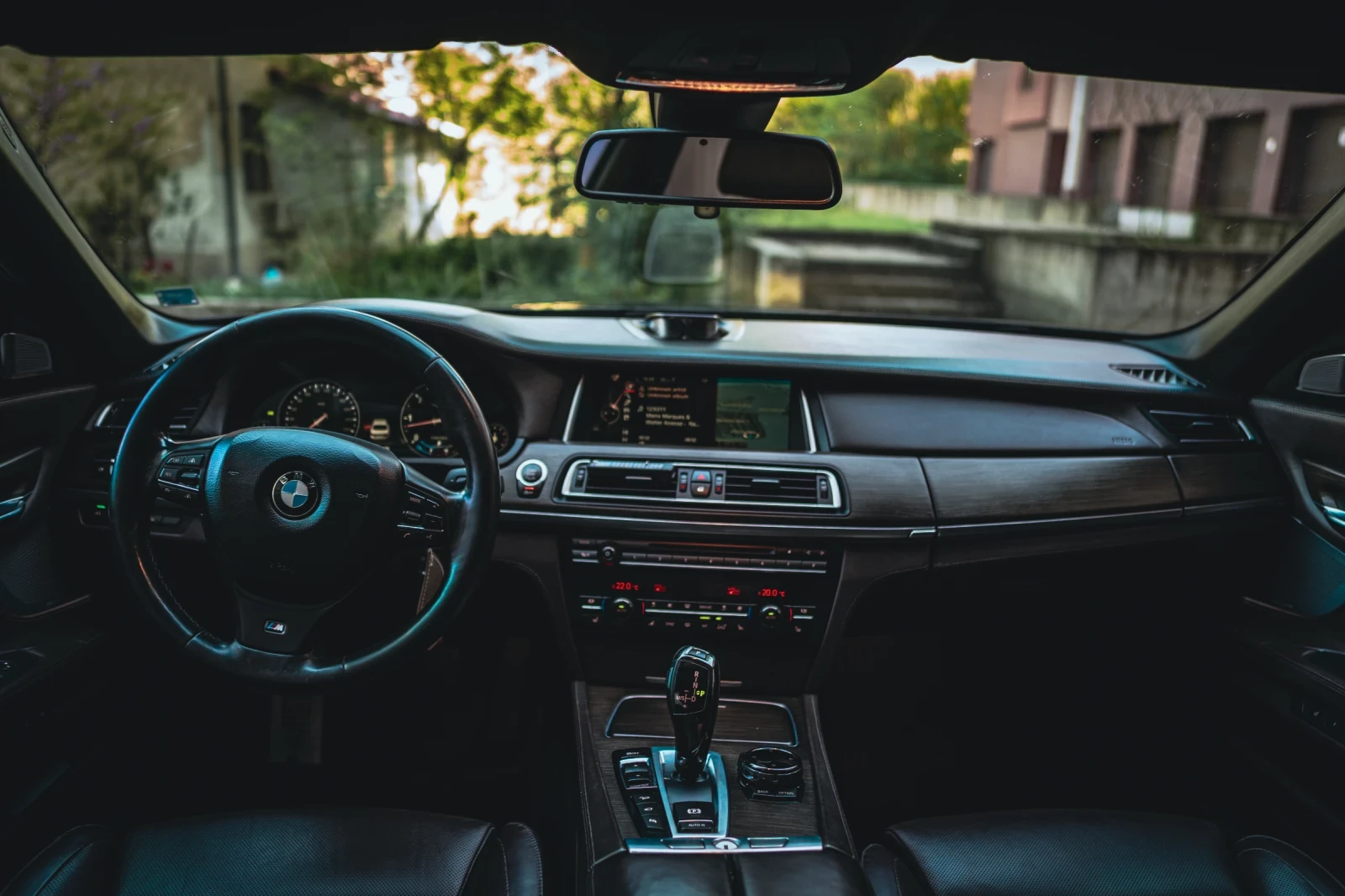 BMW 740 D Facelift Full екстри, снимка 8 - Автомобили и джипове - 54801280
