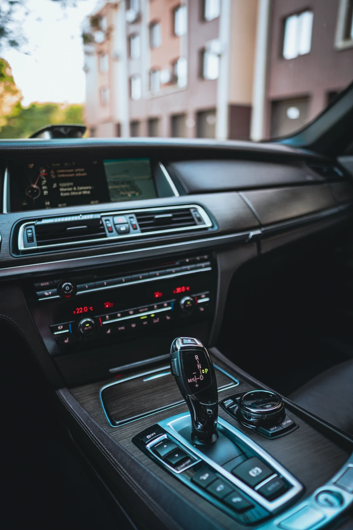 BMW 740 D Facelift Full екстри, снимка 9 - Автомобили и джипове - 54801280