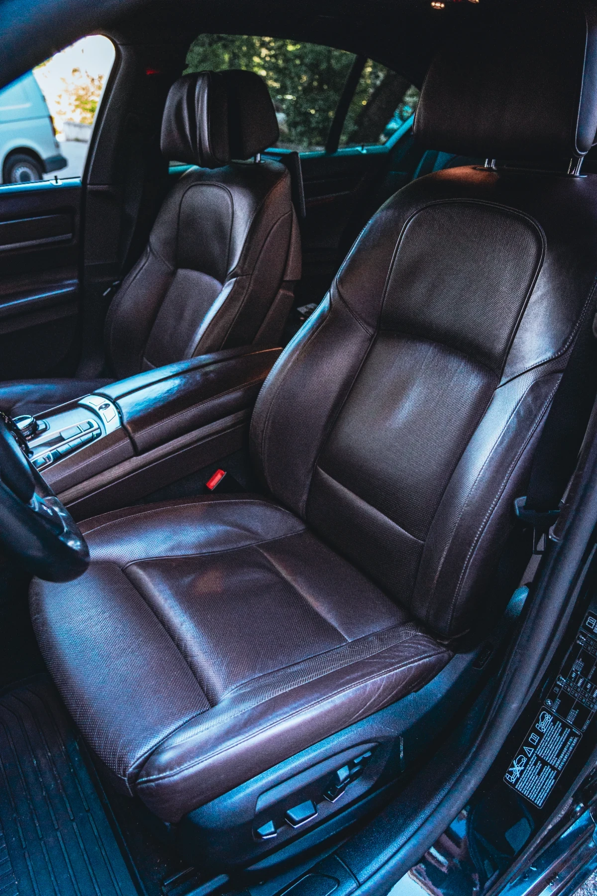 BMW 740 D Facelift Full екстри, снимка 6 - Автомобили и джипове - 54801280