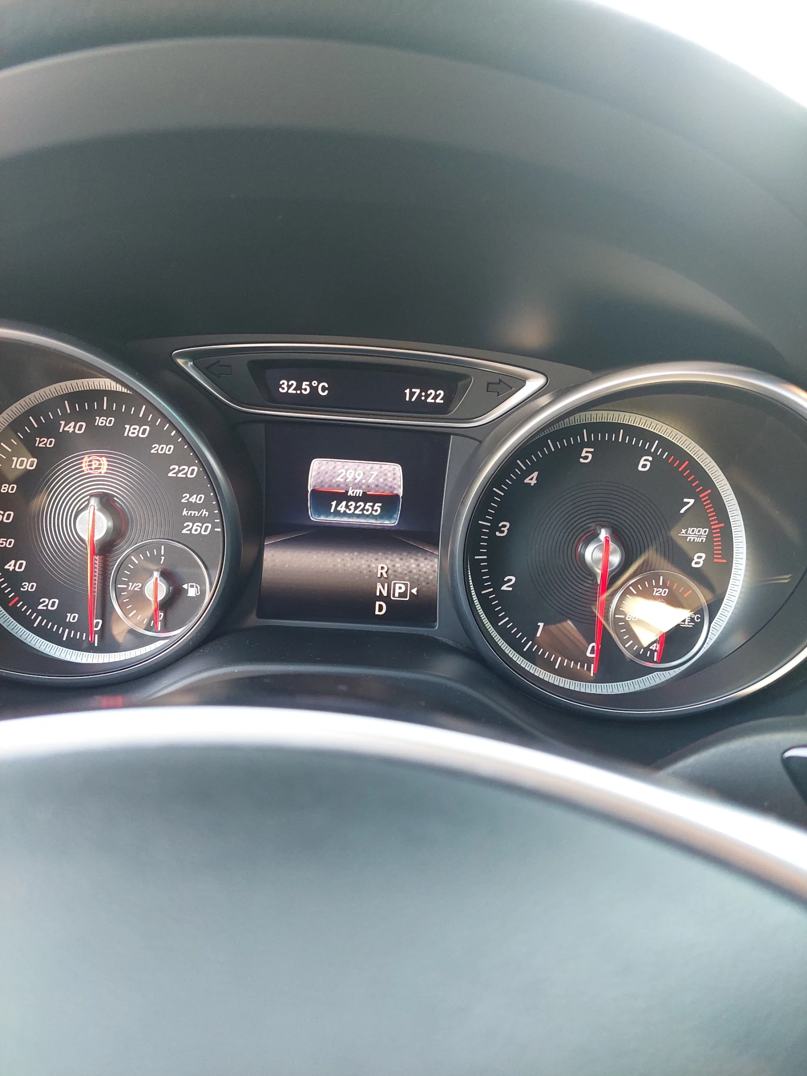 Mercedes-Benz CLA 200 AMG SHOOTING BRAKE, снимка 12 - Автомобили и джипове - 54915695