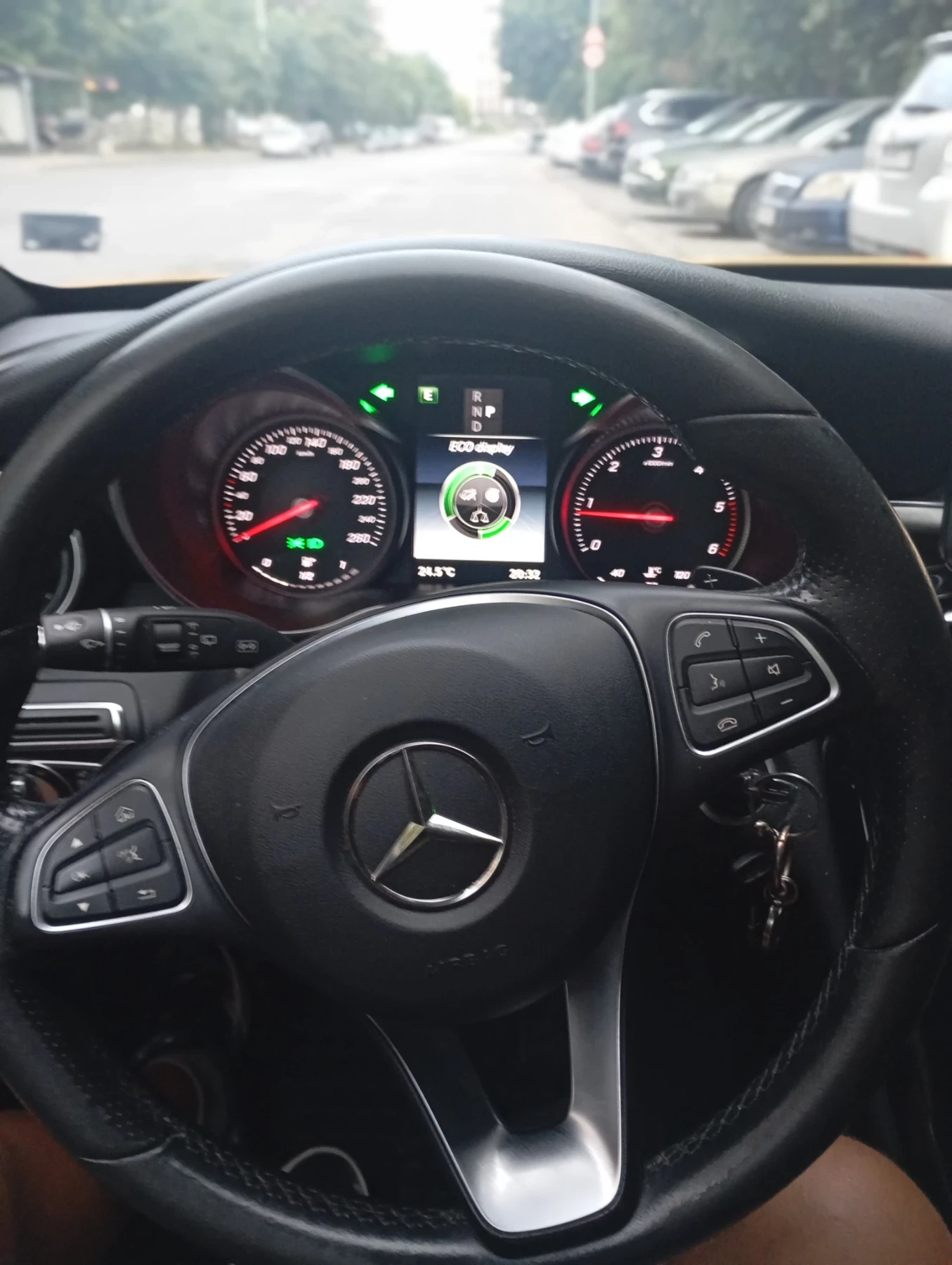 Mercedes-Benz C 220 Avangarde, снимка 14 - Автомобили и джипове - 55319062