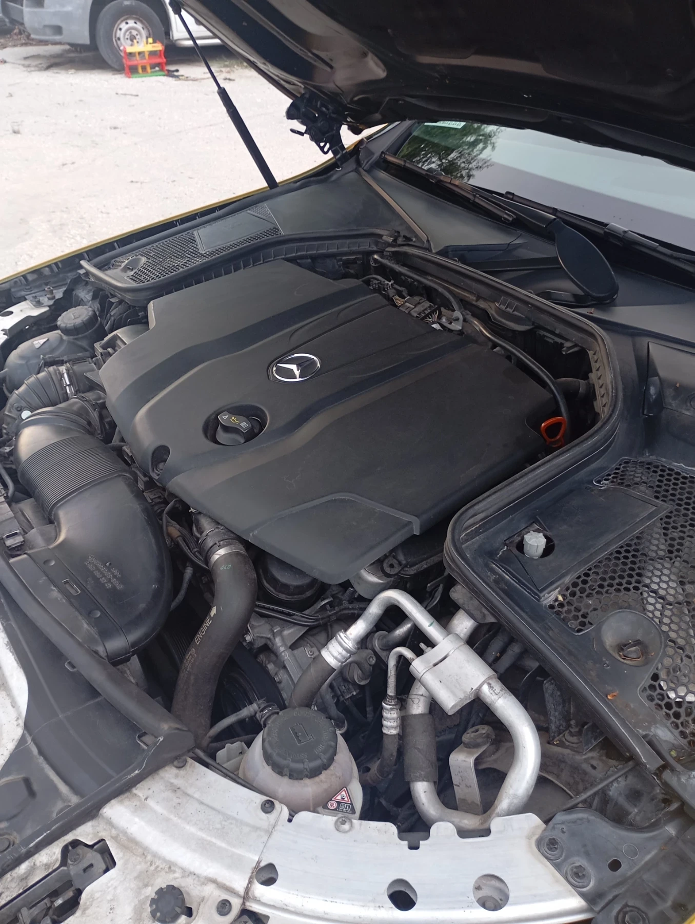 Mercedes-Benz C 220 Avangarde, снимка 9 - Автомобили и джипове - 55319062