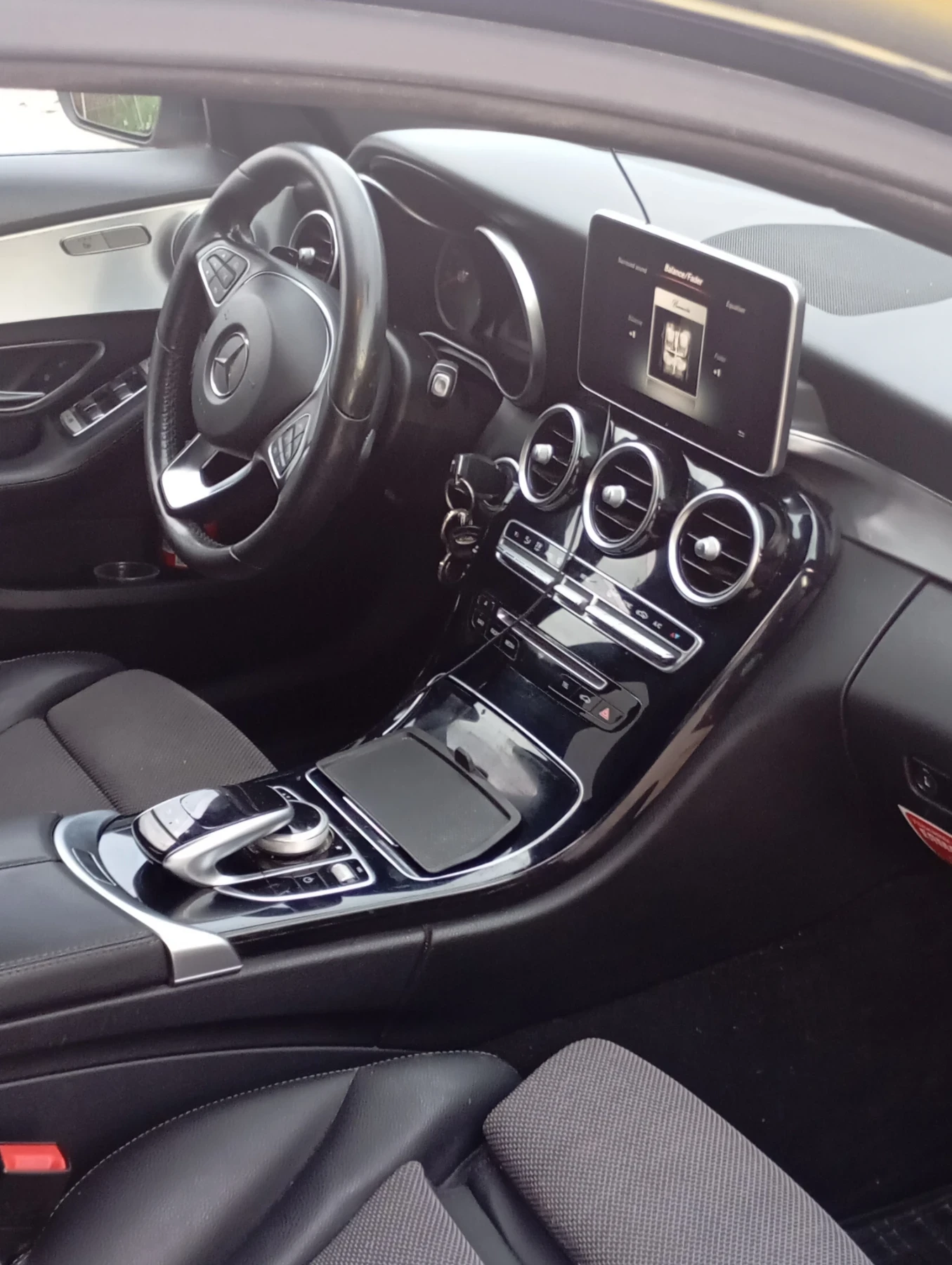 Mercedes-Benz C 220 Avangarde, снимка 8 - Автомобили и джипове - 55319062