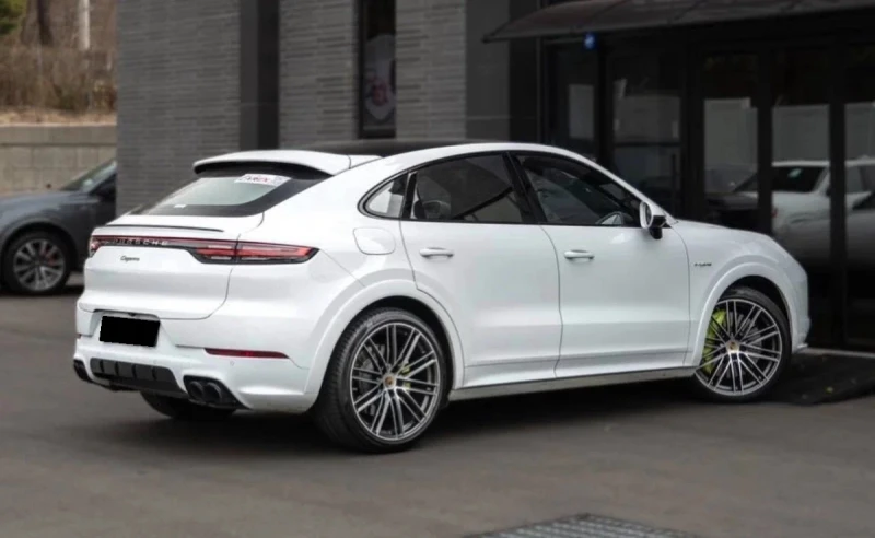 Porsche Cayenne Turbo S 4.0 V8 E-Hybrid, снимка 2 - Автомобили и джипове - 52528054