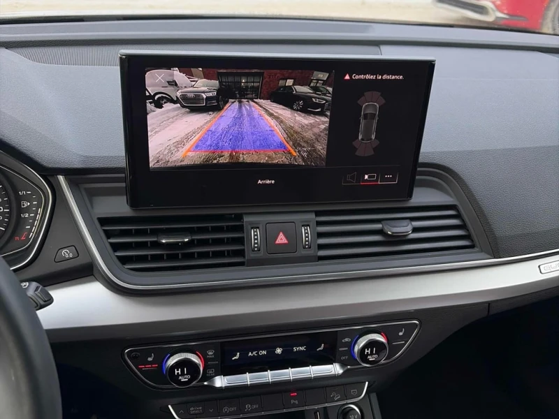 Audi Q5 TFSI* Komfort * Keyless* Navi* Pano* 360* Quattro, снимка 9 - Автомобили и джипове - 53344939