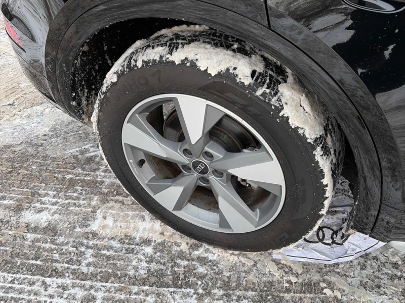 Audi Q5 TFSI* Komfort * Keyless* Navi* Pano* 360* Quattro, снимка 7 - Автомобили и джипове - 53344939